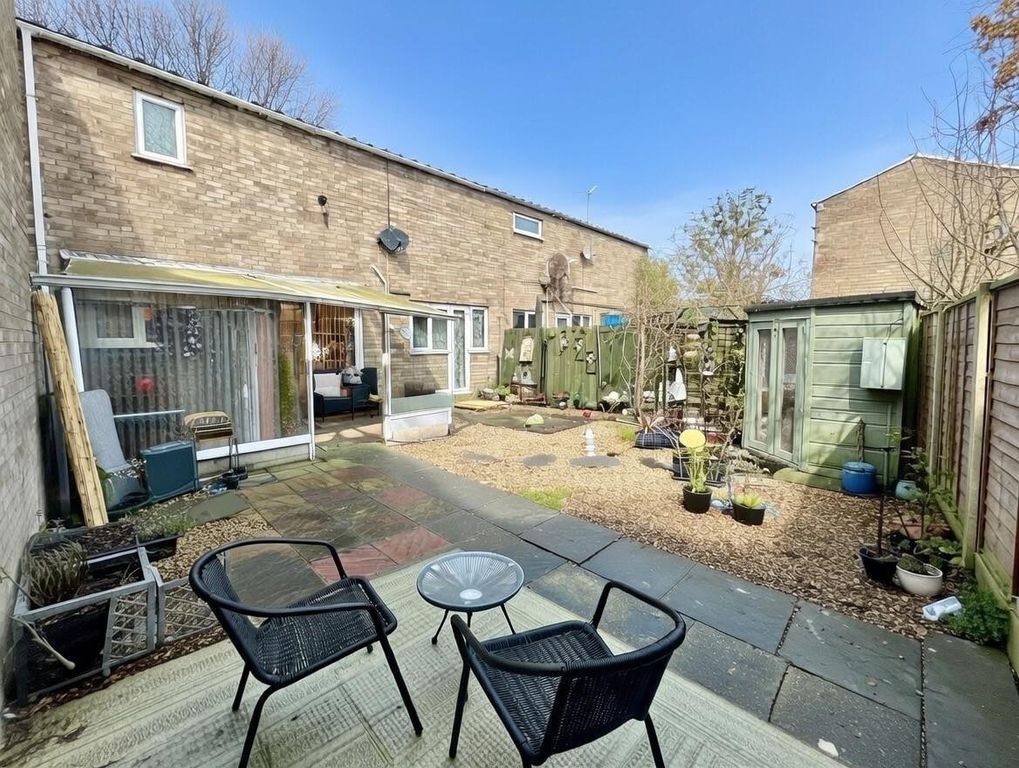 Property photo 3 of 8 Garden.Jpg