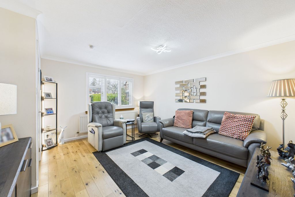 Property photo 3 of 19 Lounge Angle2