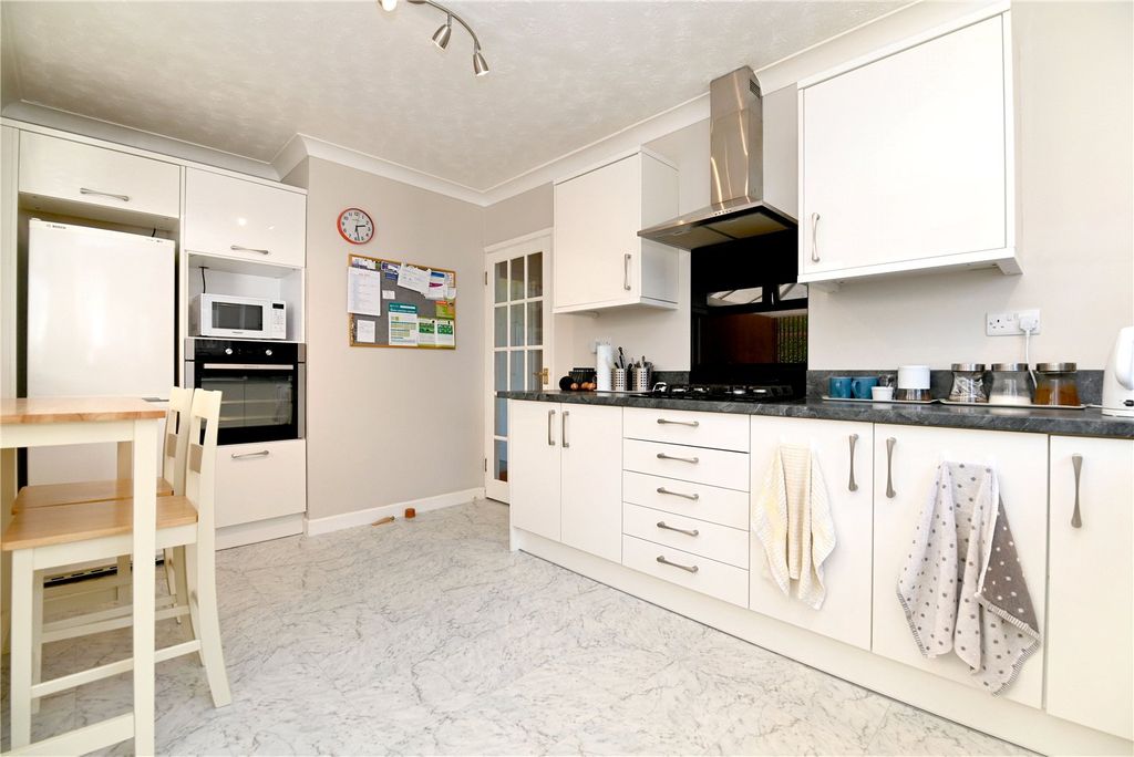 Property photo 3 of 16 Picture No. 05