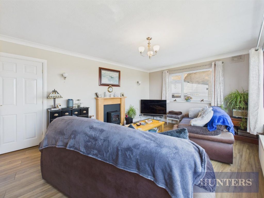 Property photo 3 of 17 Cam05316G0-Pr0093-Still010.Jpg