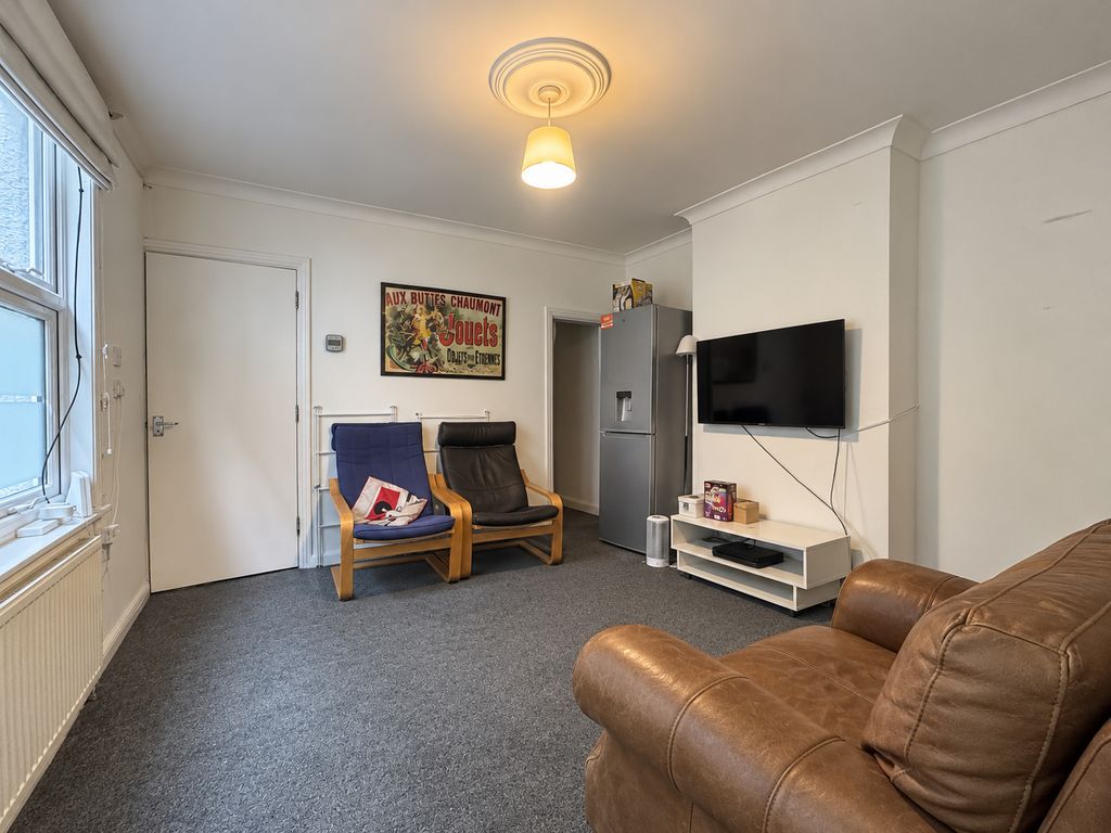 Property photo 3 of 9