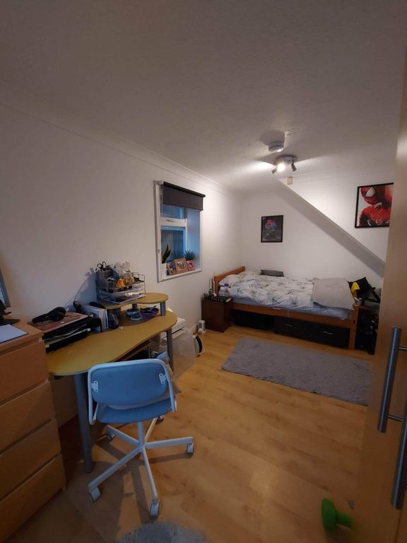 Property photo 1 of 3