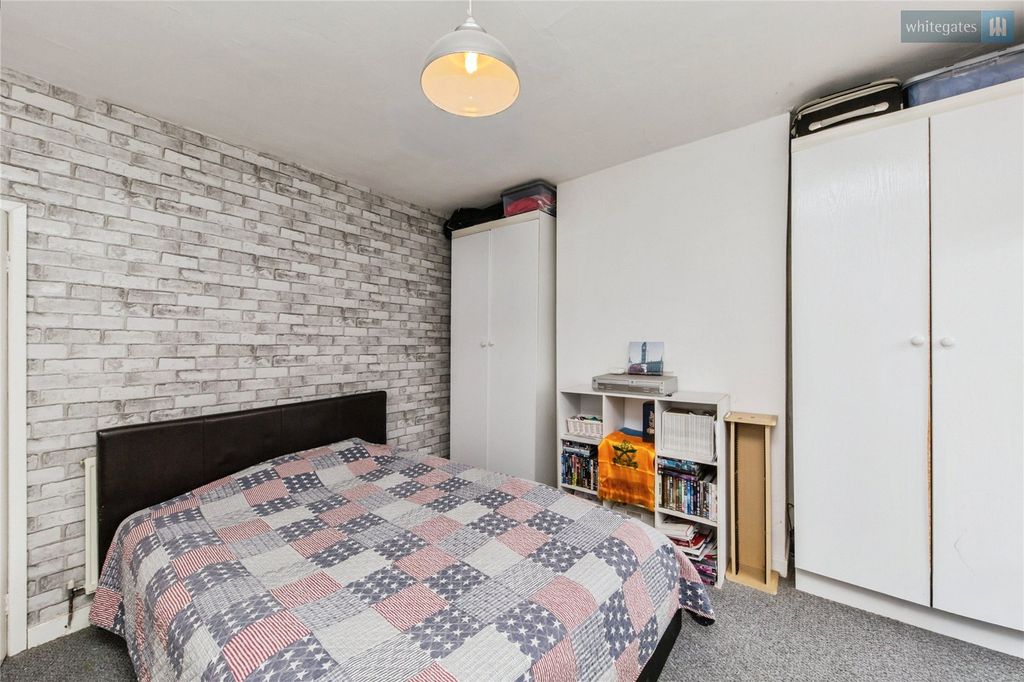 Property photo 2 of 10 Picture No. 11