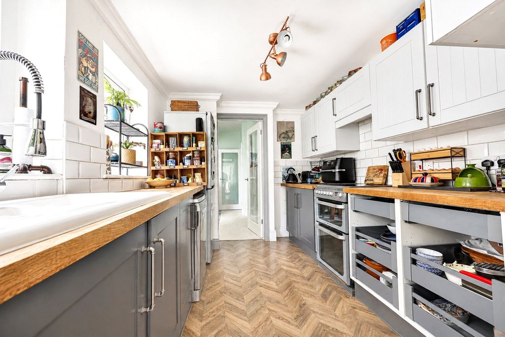 Property photo 2 of 17 Picture No. 03