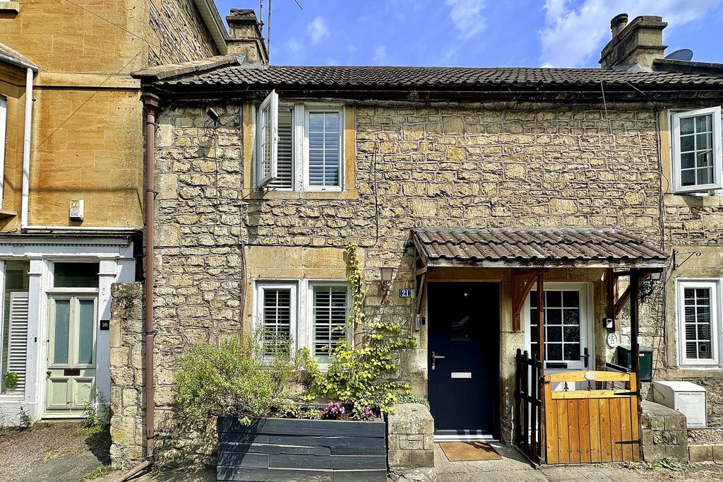 Property photo 1 of 17