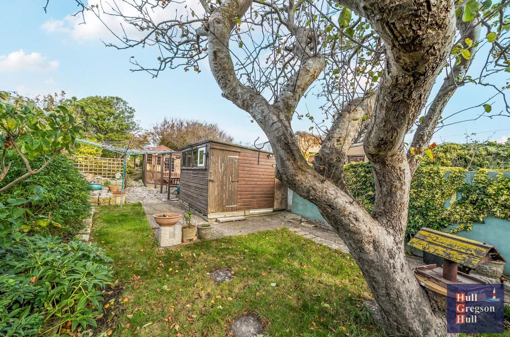 Property photo 3 of 23 5E6B305c-224F-4961-9d9E-F2836c7635Fa.Jpg