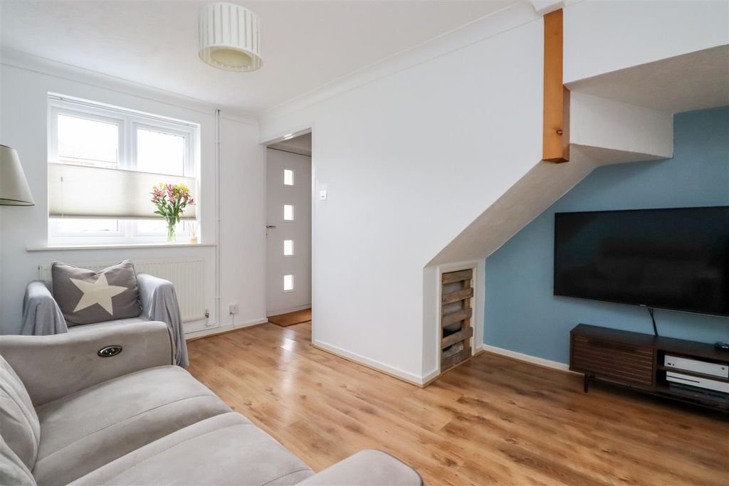 Property photo 2 of 21