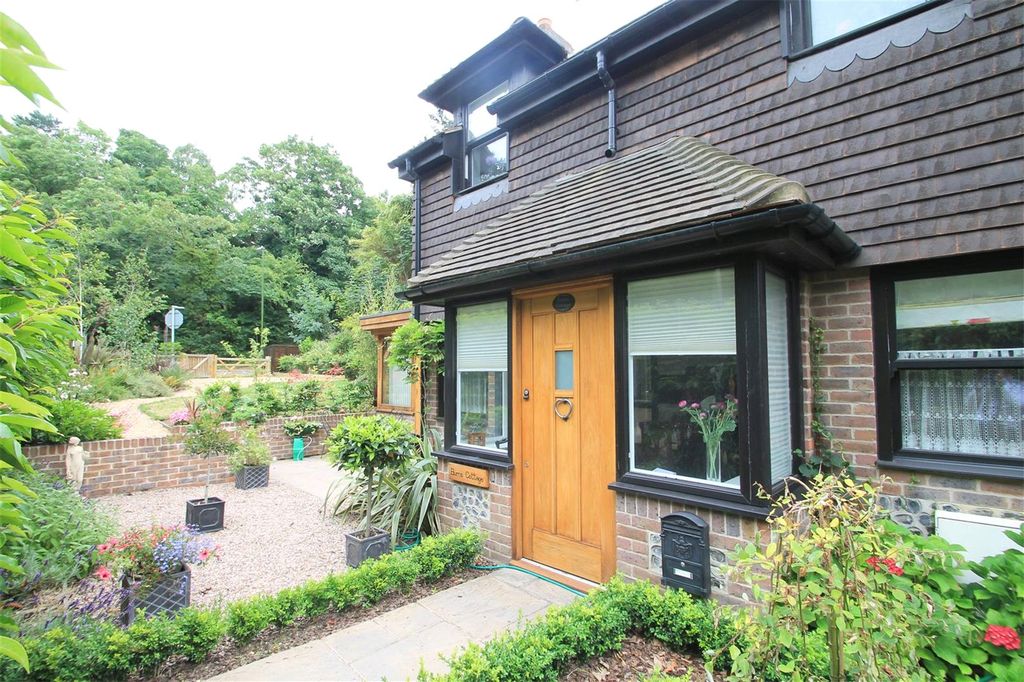 Property photo 1 of 10 Front