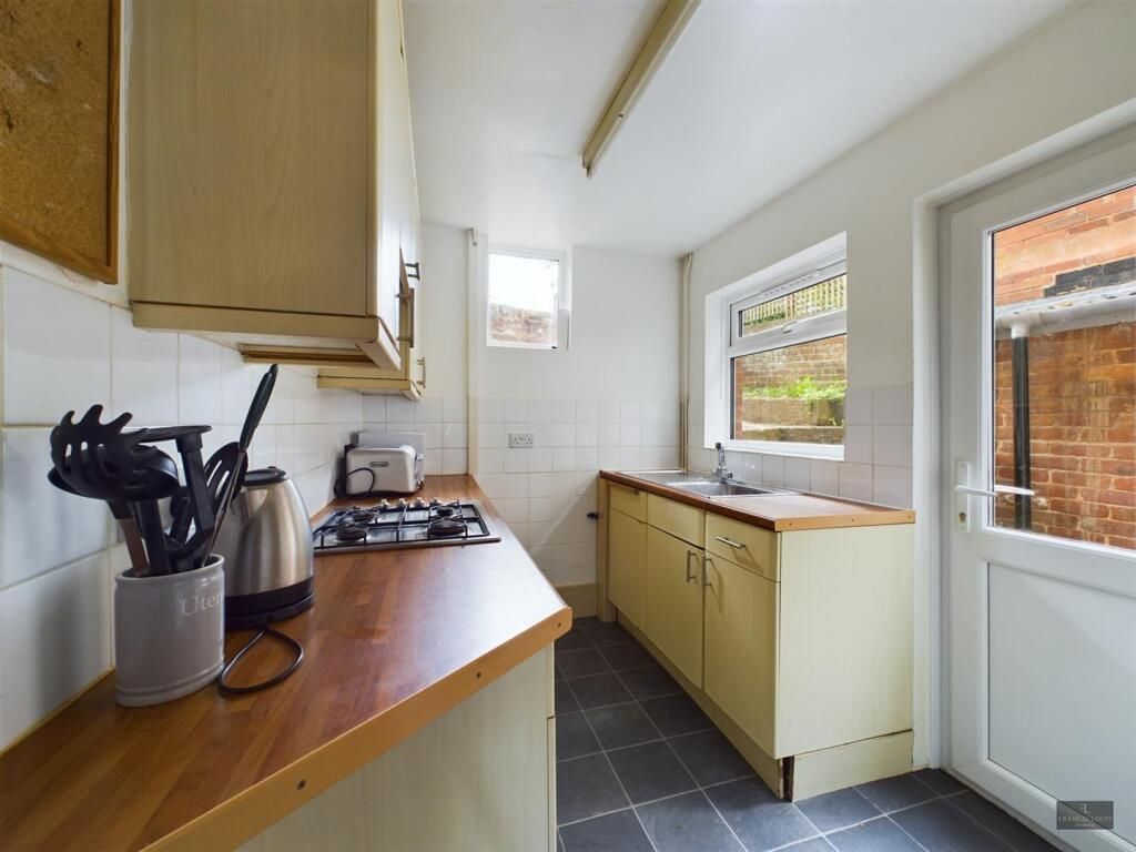 Property photo 2 of 10