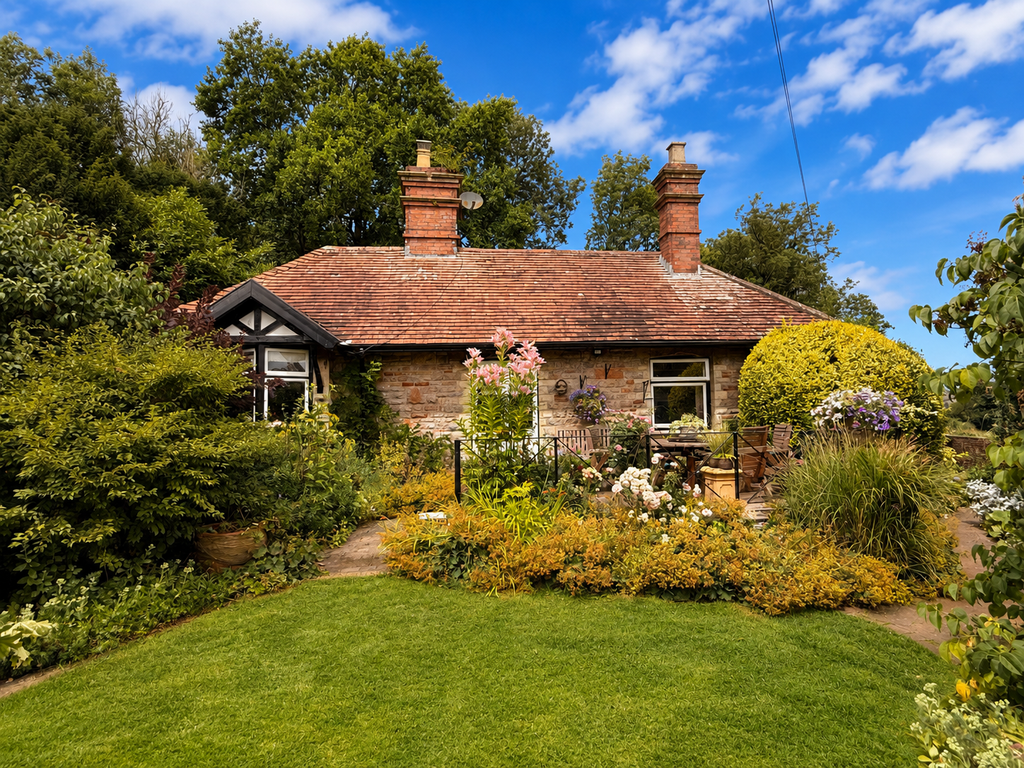 Property photo 1 of 13 Eastwood Lodge