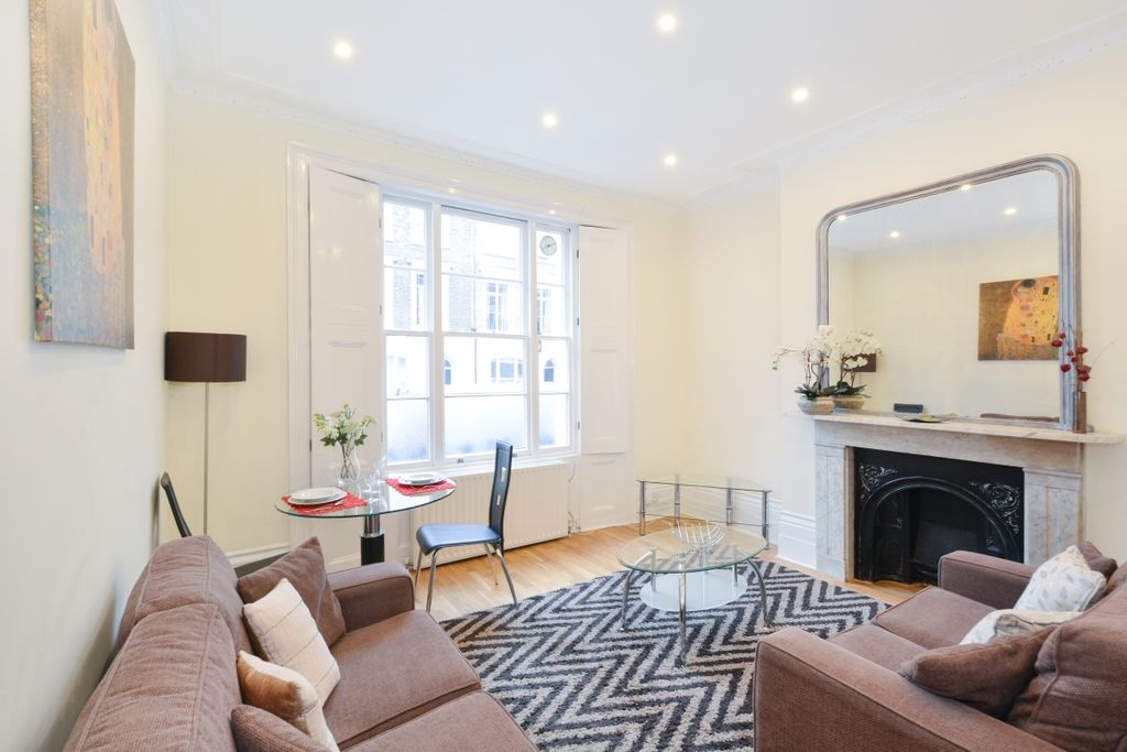 Property photo 2 of 8 Almeida Street