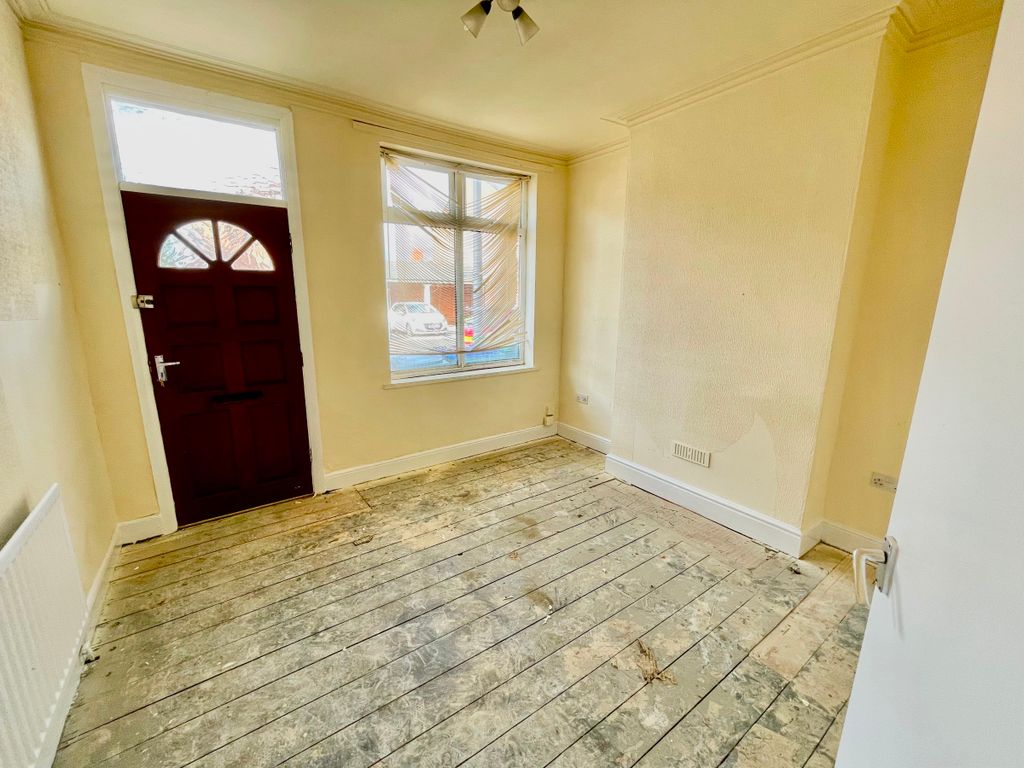 Property photo 3 of 11