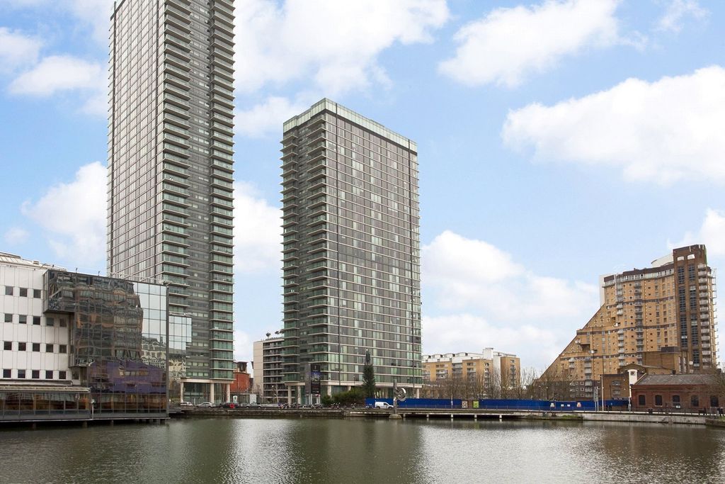 Property photo 3 of 19 Picture No. 15