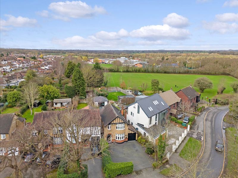 Property photo 2 of 24 Photo 4