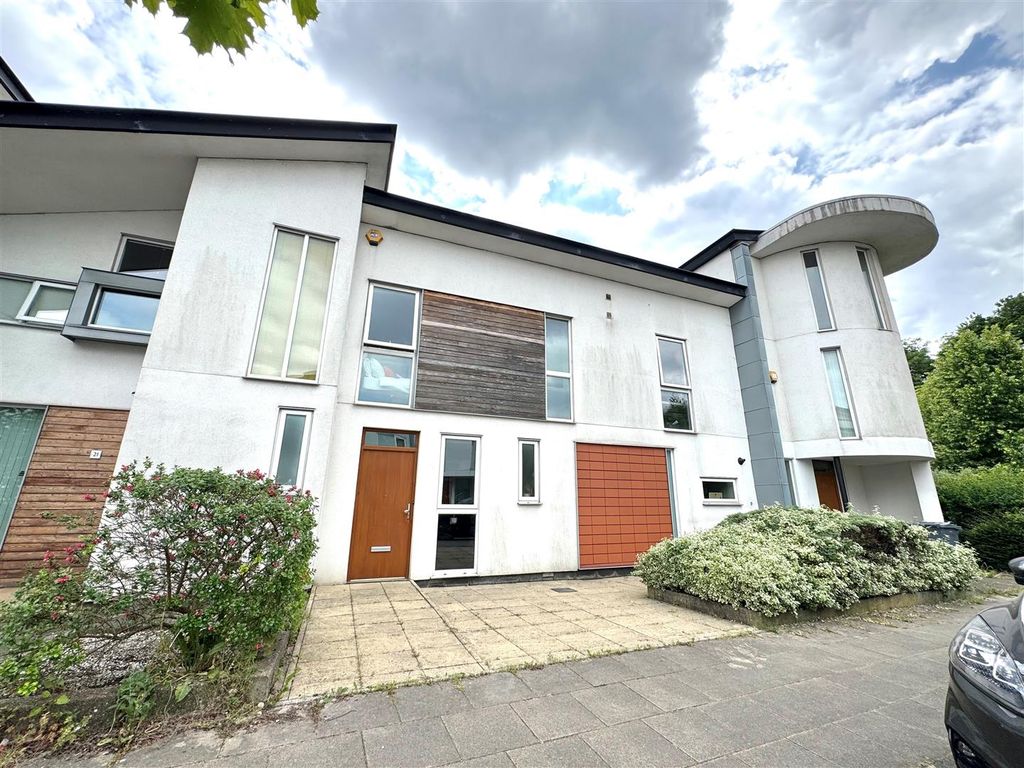 Property photo 1 of 19 External