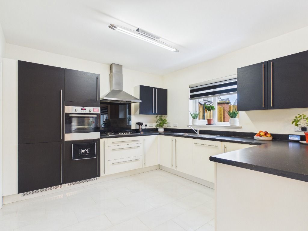 Property photo 2 of 38