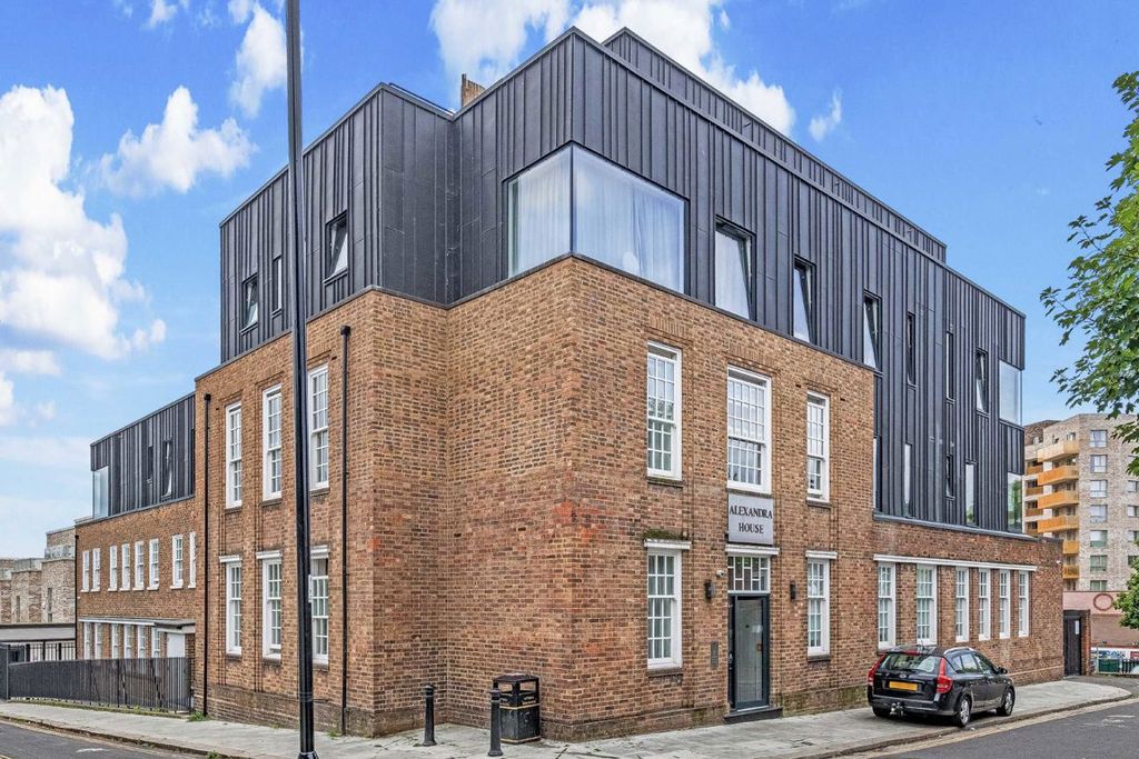 Property photo 1 of 5