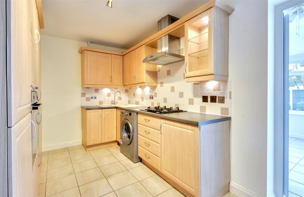 Property photo 3 of 16 Kitchen_2.Jpeg