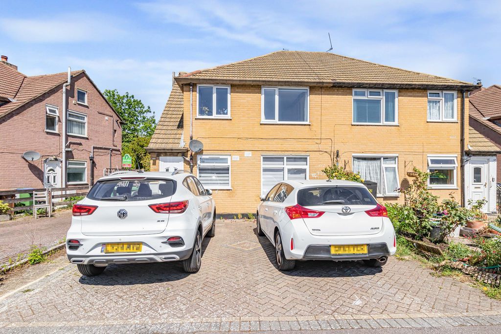 Additional image 18 of 2 bed flat for saleBurr Close, Bexleyheath DA7