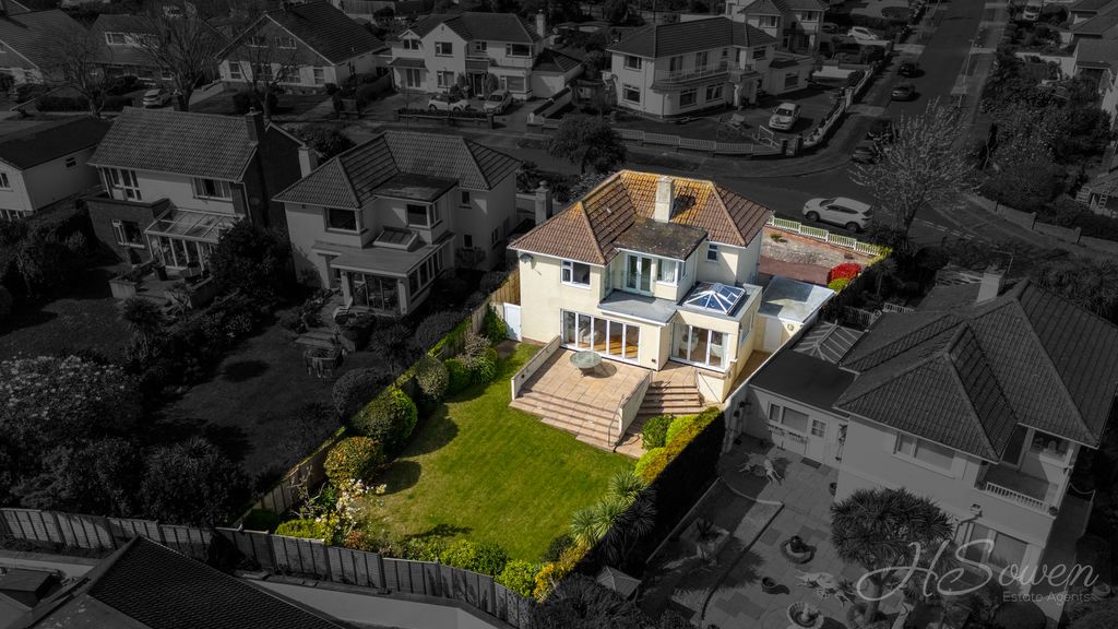 Property photo 1 of 29