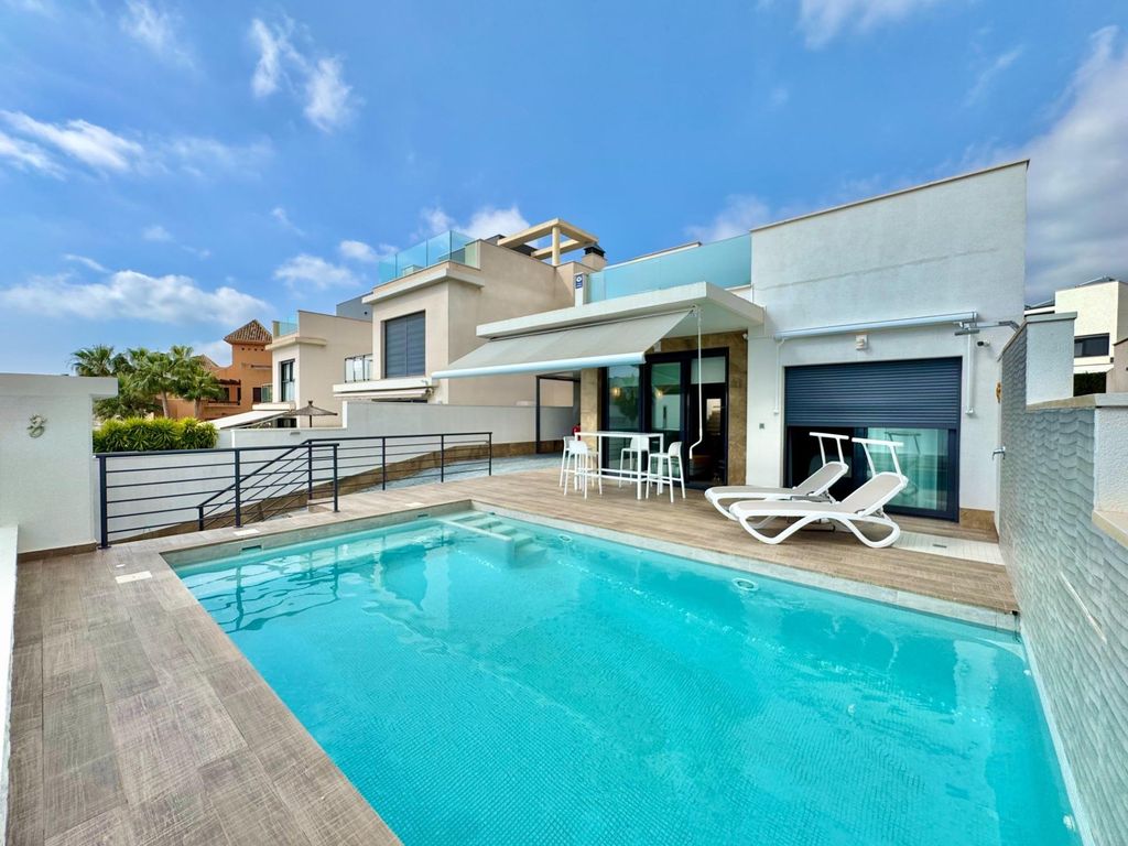 Property photo 1 of 50