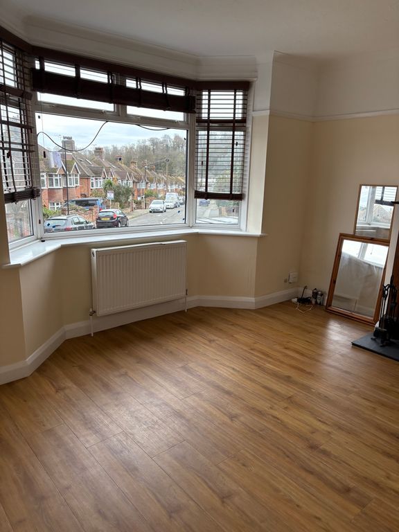 Property photo 1 of 7 Lounge