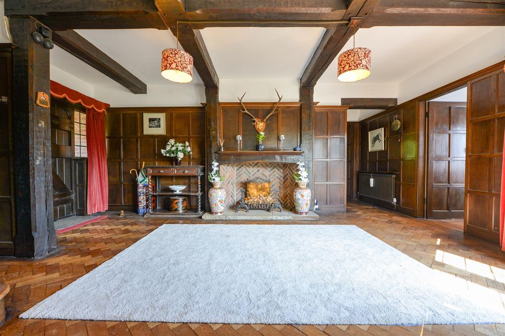 Property photo 3 of 38 #Dean Park24.Jpg