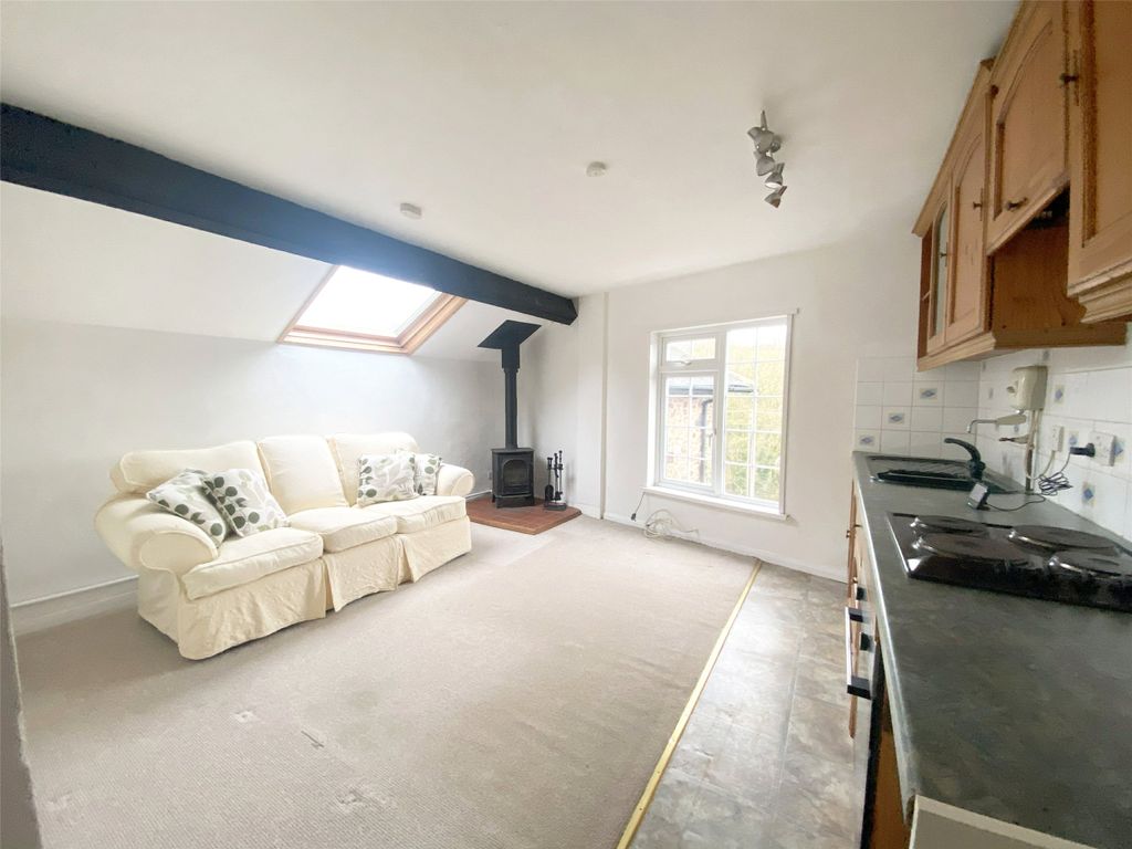 Property photo 3 of 12 Picture No. 10