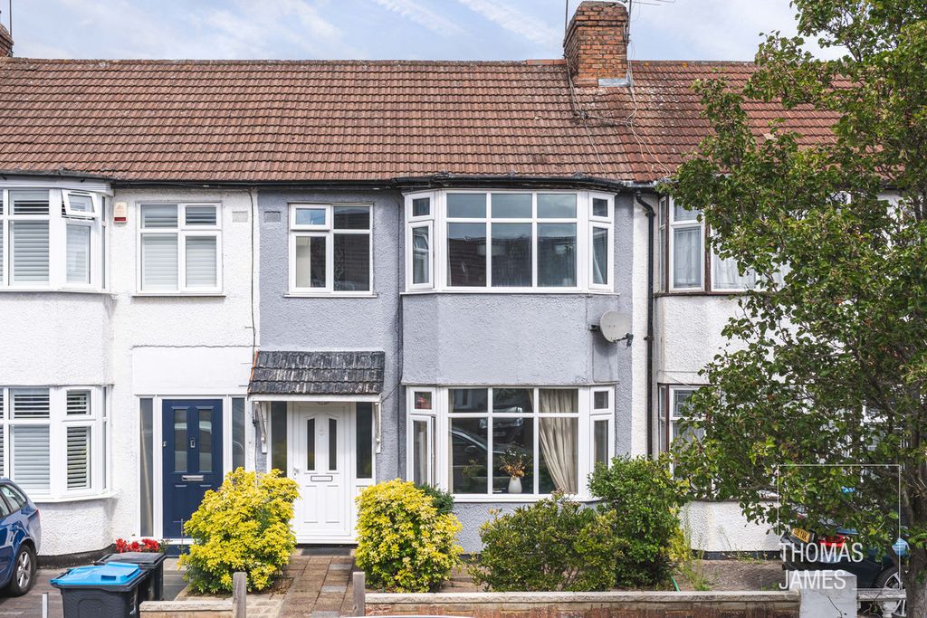Property photo 1 of 17