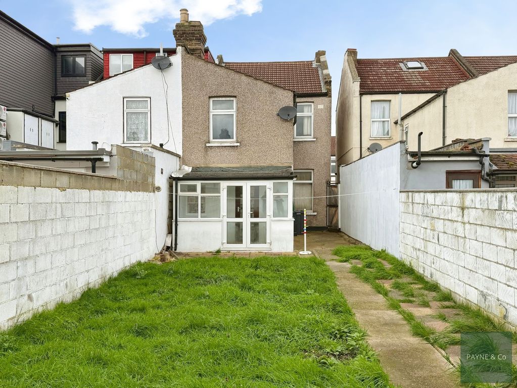 Property photo 2 of 18