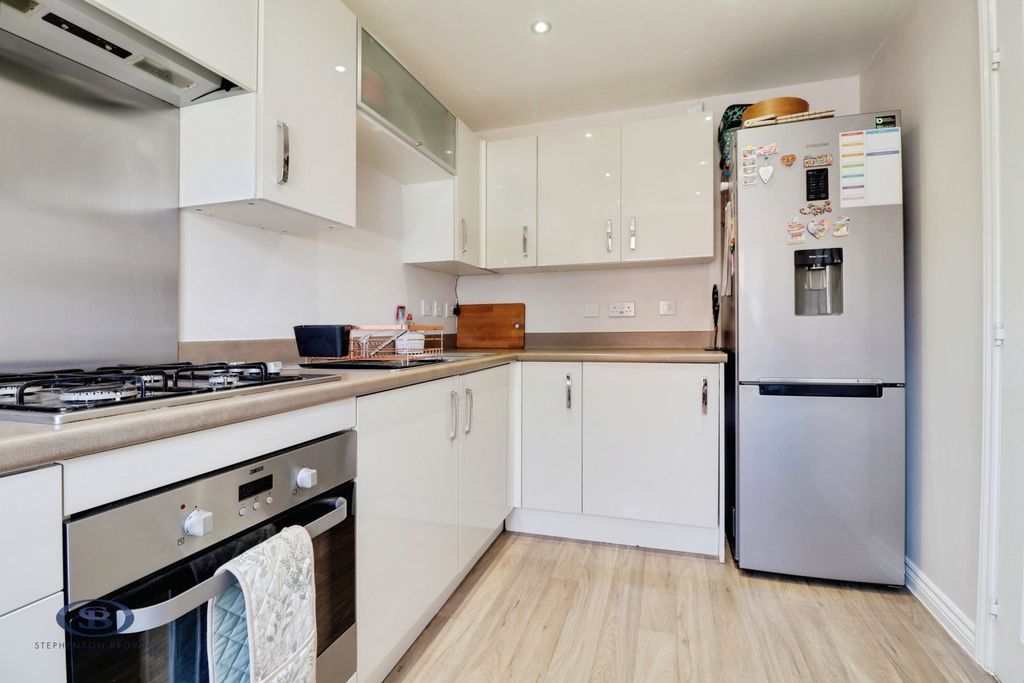 Property photo 2 of 17 Pbox-Img.Jpg