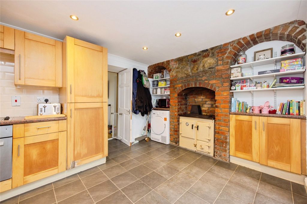 Property photo 3 of 16 Picture No. 06