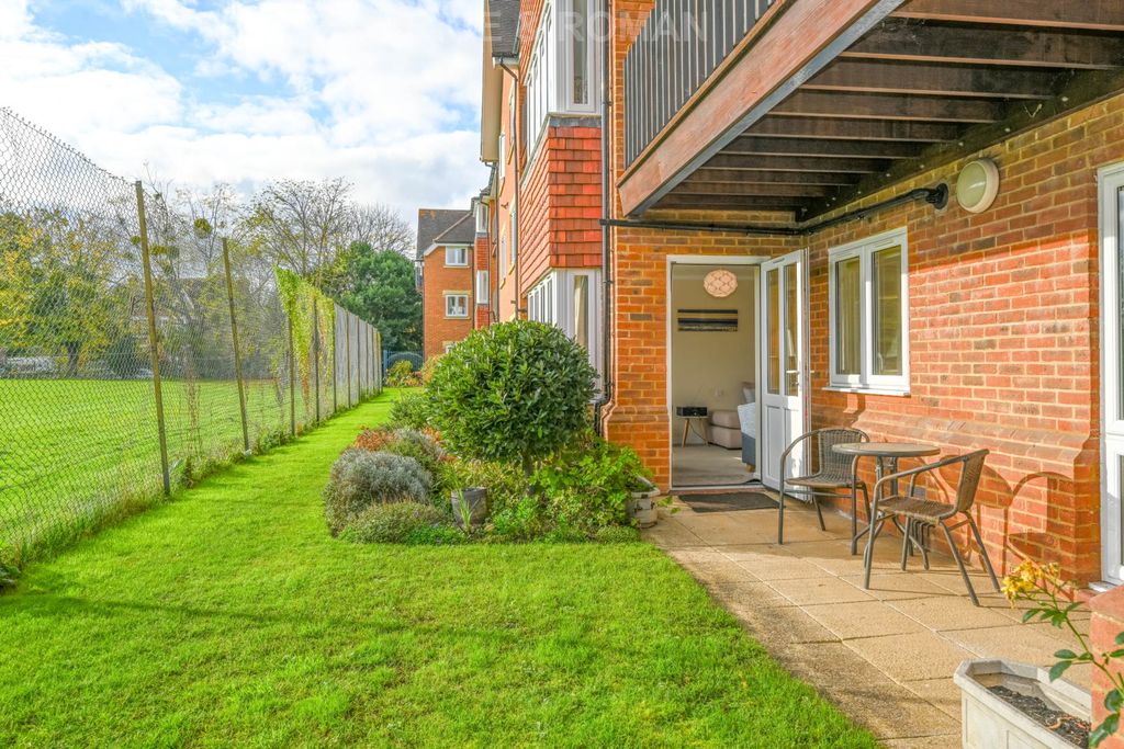 Property photo 2 of 12