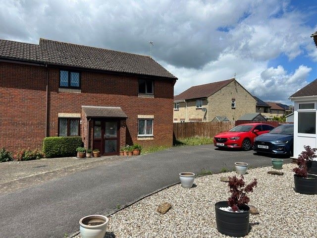 Property photo 2 of 12