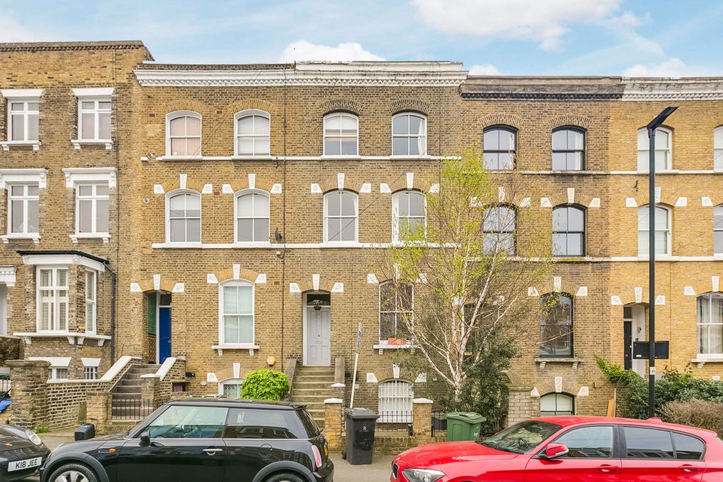 Property photo 2 of 5