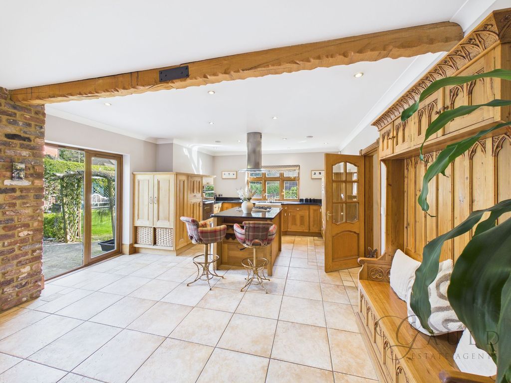 Property photo 2 of 55