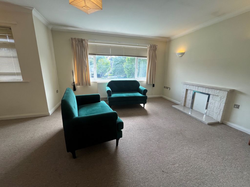 Property photo 3 of 9 3