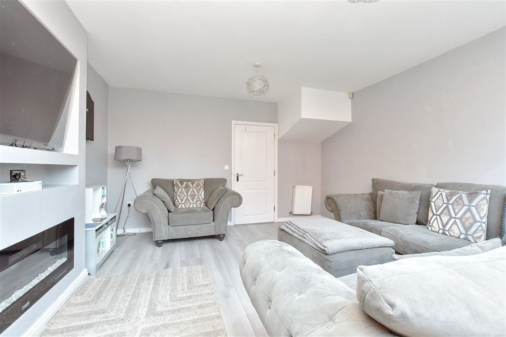 Property photo 1 of 11 Lounge/Diner