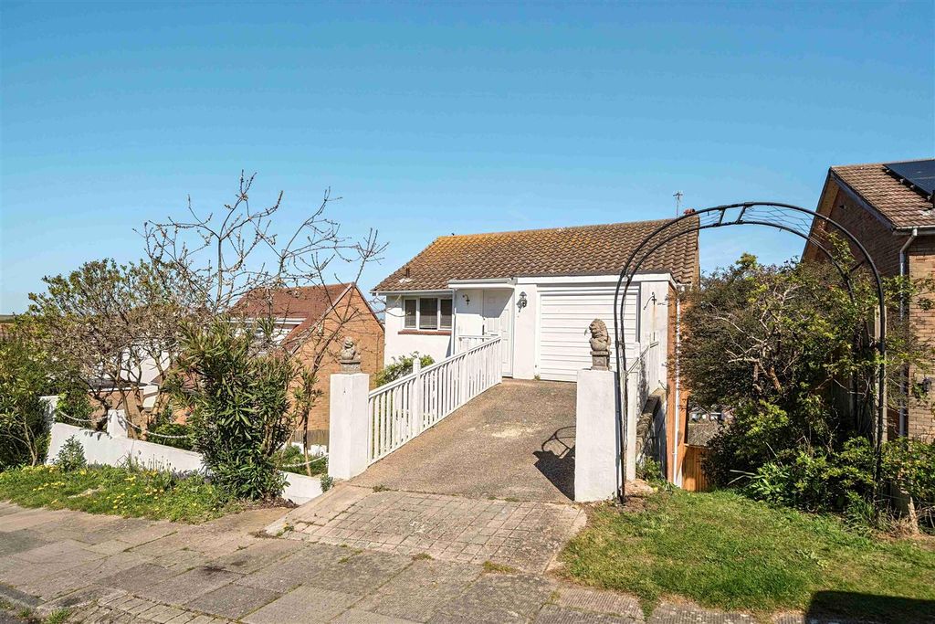 Property photo 3 of 26