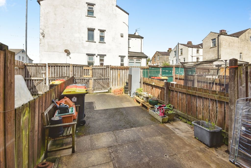 Property photo 2 of 18 Pbox-Img.Jpg