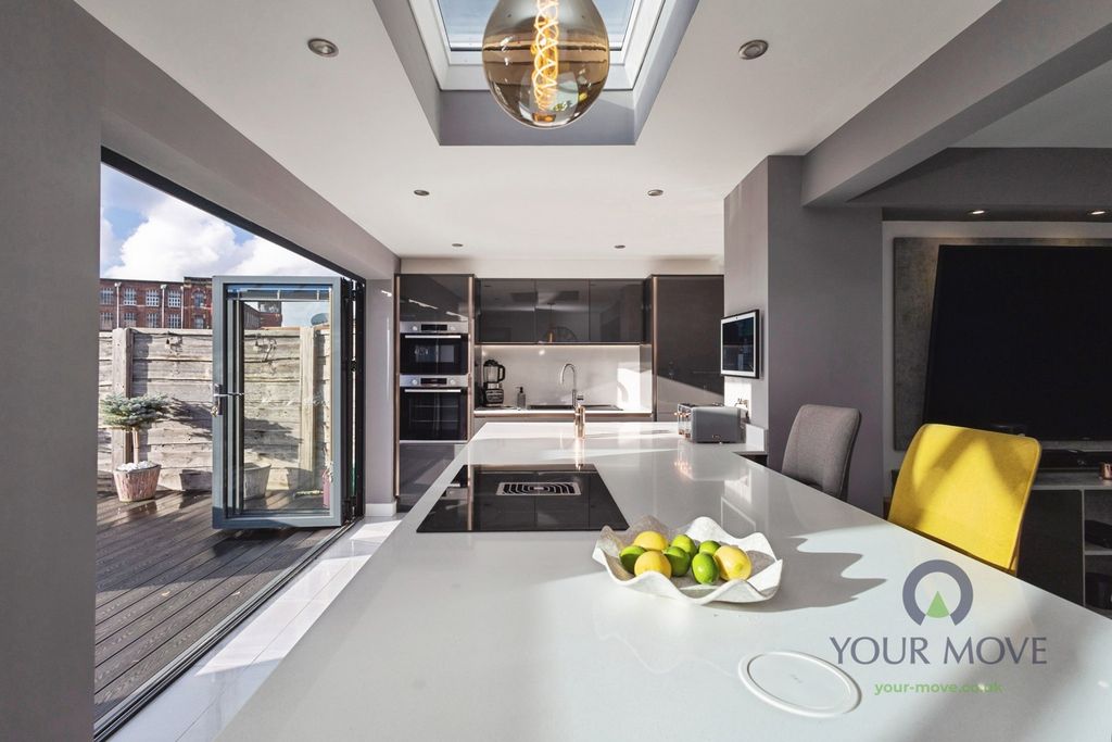 Property photo 2 of 12 Pbox-Img.Jpg