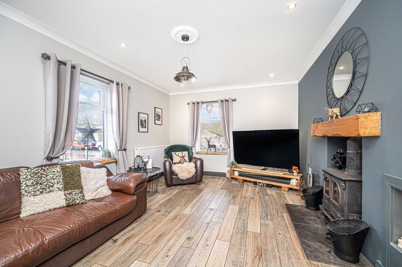 Property photo 3 of 30 Lounge