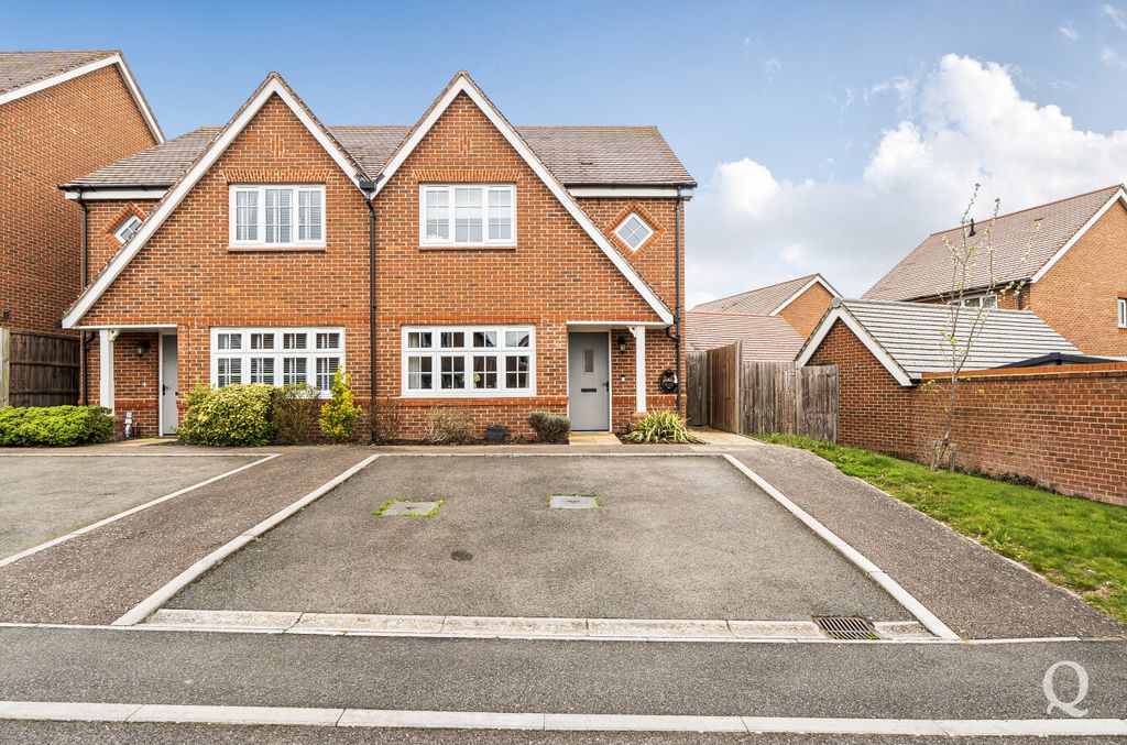 Property photo 1 of 17 c73Da142-c9Ed-43B...