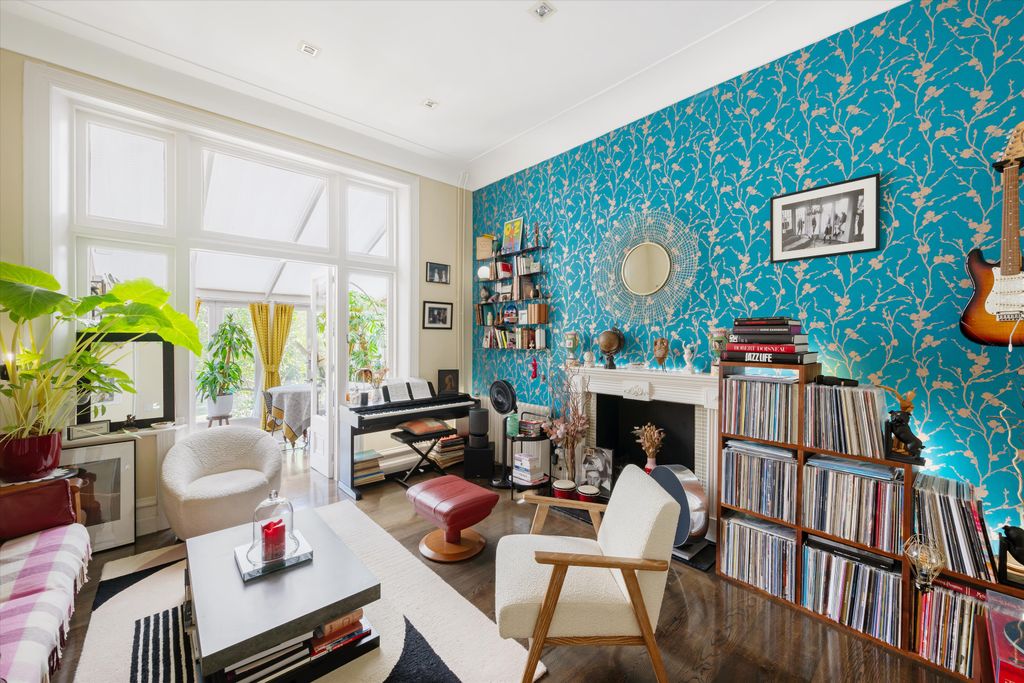 Property photo 1 of 13 Image