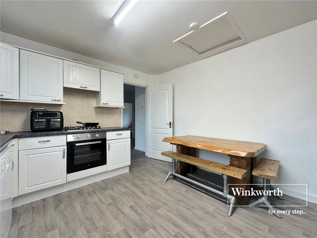 Property photo 3 of 11 Picture No. 09