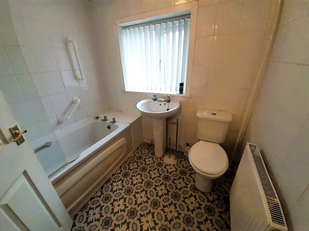 Property photo 3 of 13