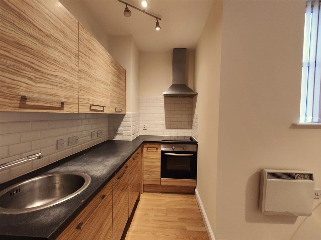 Property photo 2 of 6 Angle Two