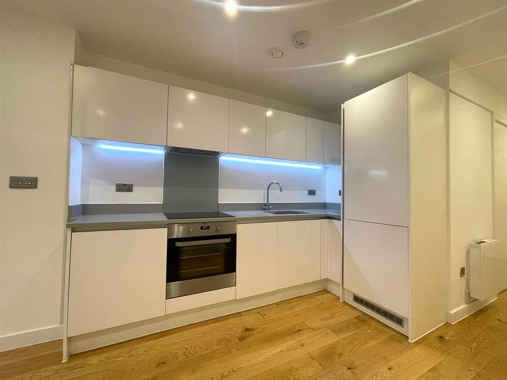 Property photo 2 of 9 Kitchen Pic 2.Jpg