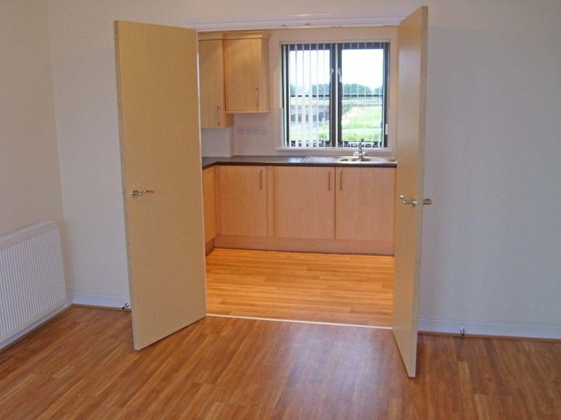 Property photo 2 of 8 Kitchen