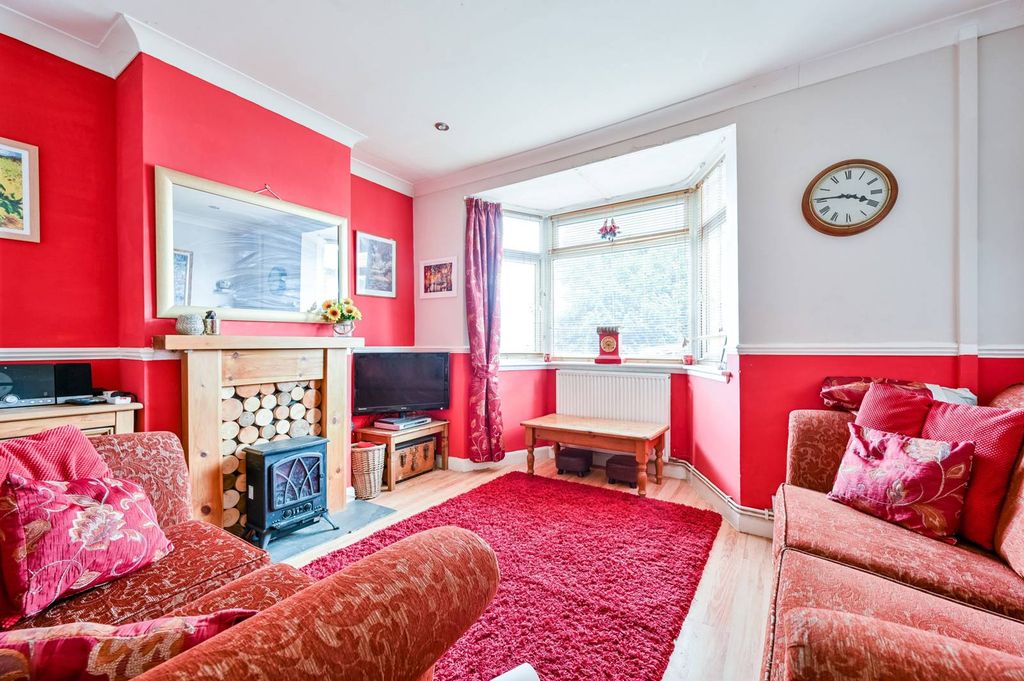 Property photo 2 of 21
